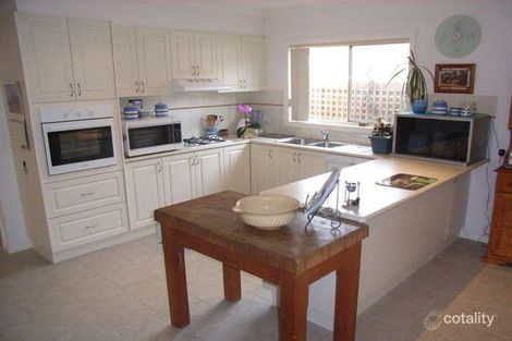 Property photo of 4 Wonga Mews South Morang VIC 3752