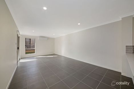 1/22 Farmer Pl, Park Ridge, QLD 4125