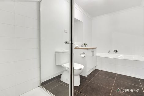 Property photo of 32 Agate Drive Tarneit VIC 3029