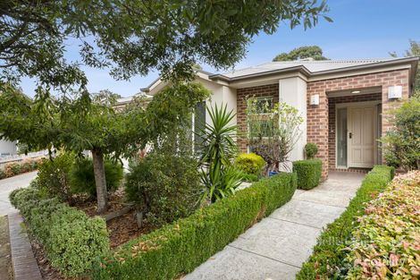 12 Gwendoline Ave, Woodend, VIC 3442