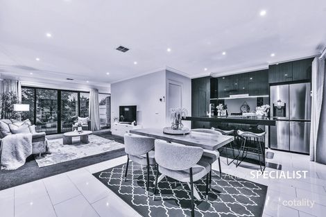 Property photo of 1 Amaryn Court Springvale VIC 3171