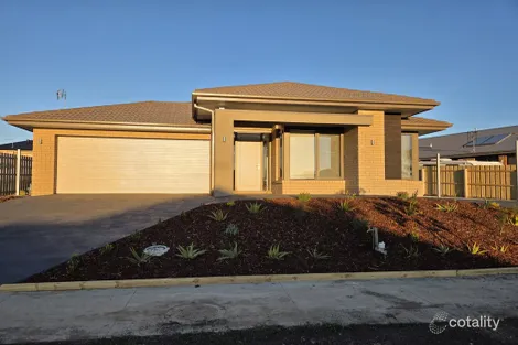 Property photo of 10 Eucalyptus Way Lucknow VIC 3875