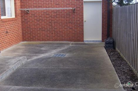 Property photo of 2/15 Raymond Street Somerville VIC 3912