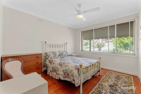 Property photo of 18 Strathnaver Avenue Strathmore VIC 3041