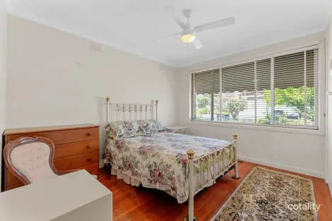 Property photo of 18 Strathnaver Avenue Strathmore VIC 3041