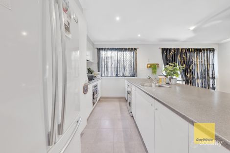 Property photo of 17 Lindsay Gardens Point Cook VIC 3030