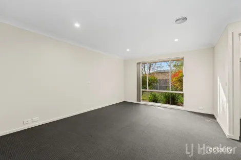 Property photo of 15 Day Circuit Bungendore NSW 2621