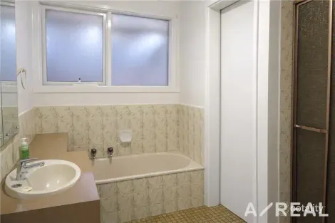 Property photo of 36 Derby Drive Epping VIC 3076