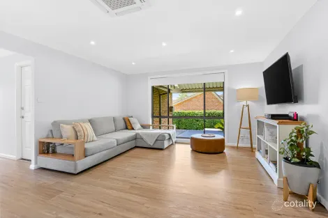 Property photo of 29 Ivy Avenue McGraths Hill NSW 2756