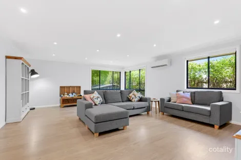 Property photo of 29 Ivy Avenue McGraths Hill NSW 2756