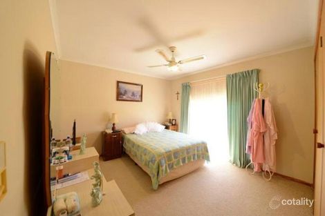 Property photo of 2/425 Schaefer Street Lavington NSW 2641
