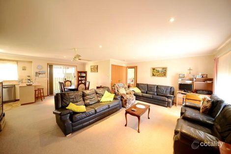 Property photo of 2/425 Schaefer Street Lavington NSW 2641