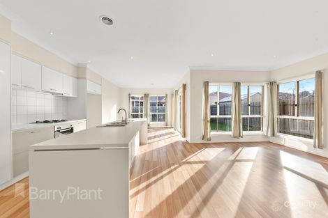 Property photo of 21 Eloura Circuit Taylors Hill VIC 3037