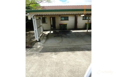 82 Raceview St, Raceview, QLD 4305
