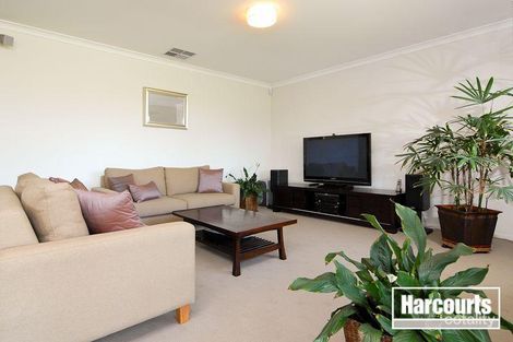 Property photo of 3 Ferrier Close Sandhurst VIC 3977