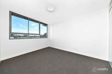 Property photo of 13/38 Solent Circuit Norwest NSW 2153