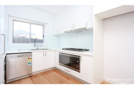 2/2 South Box Ct, Hadfield, VIC 3046