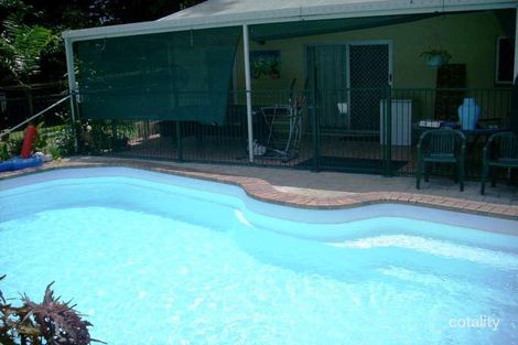 26 Callum St, Mooroobool, QLD 4870