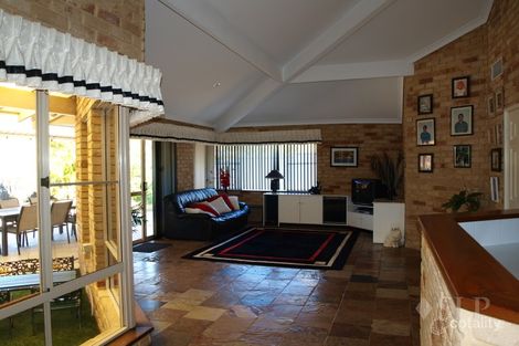 Property photo of 28 Devenish Way Leeming WA 6149