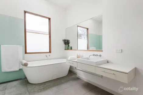 Property photo of 34 Oak Grove Ripponlea VIC 3185