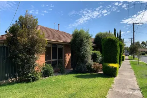 Property photo of 8 Teralba Close Mill Park VIC 3082