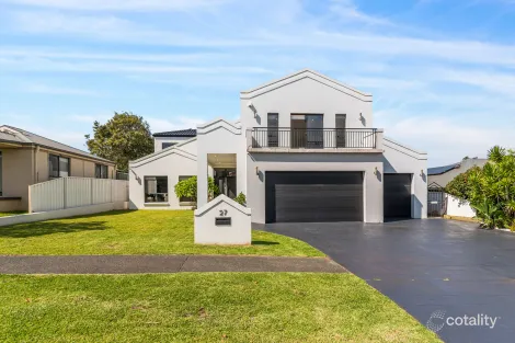 Property photo of 27 Southern Cross Boulevard Shell Cove NSW 2529