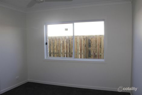 Property photo of 2/29 Lindeman Circuit Pimpama QLD 4209