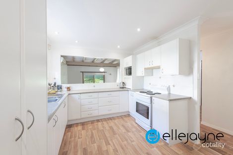 Property photo of 9 Grant Street Windermere Park NSW 2264