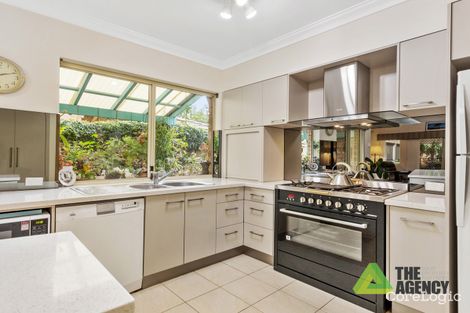 Property photo of 13 River Way Salter Point WA 6152