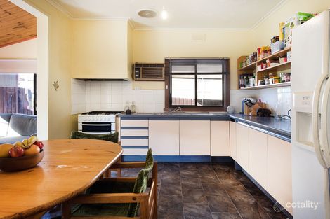 Property photo of 3 Douglas Crescent Castlemaine VIC 3450