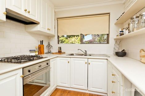 Property photo of 4 Islip Place Woodlands WA 6018