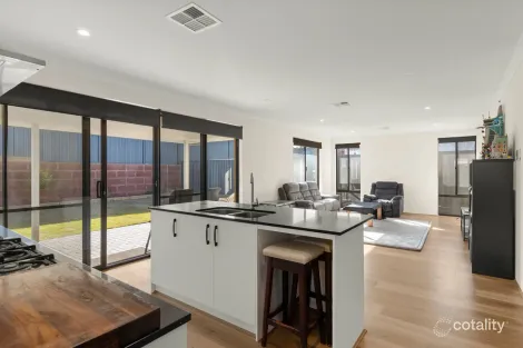 Property photo of 63 Tigermoth Boulevard Bullsbrook WA 6084