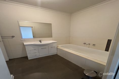Property photo of 8/6 Strathconnon Square Tullamarine VIC 3043