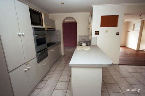 Property photo of 18 Lachlan Close Cranbourne North VIC 3977