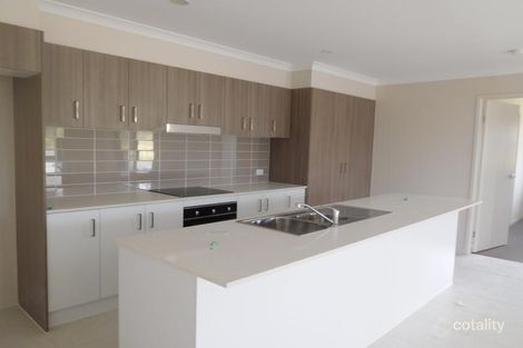 Property photo of 2/62 Foxtail Road Ripley QLD 4306