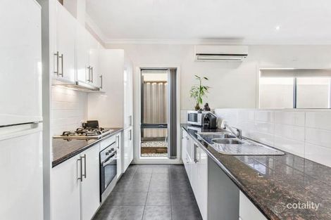 Property photo of 2/6 Granholm Grove Harkness VIC 3337