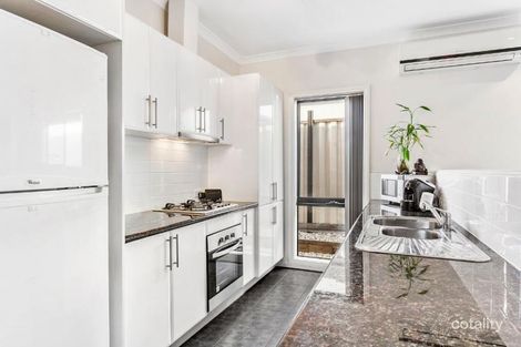 Property photo of 2/6 Granholm Grove Harkness VIC 3337