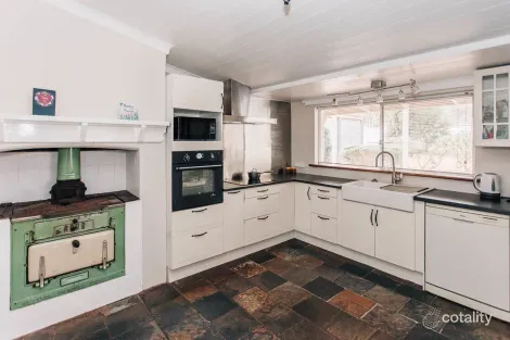 Property photo of 60 Panmure Road York WA 6302