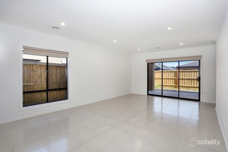 Property photo of 13 Stringybark Drive Donnybrook VIC 3064