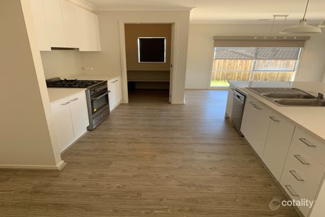 Property photo of 39 Arkins Circuit Tarneit VIC 3029