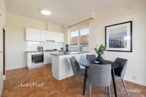 Property photo of 2/656 Inkerman Road Caulfield North VIC 3161