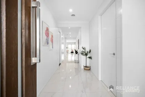 Property photo of 165 Stanmore Crescent Wyndham Vale VIC 3024