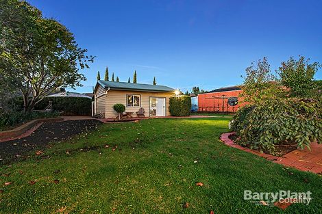 13 Montpellier Dr, Werribee, VIC 3030