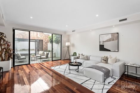 Property photo of 27 Yarra Bank Court Abbotsford VIC 3067