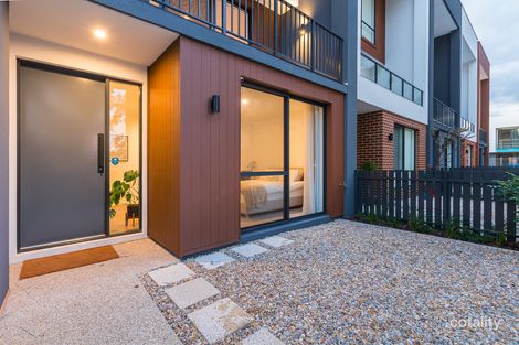 Property photo of 42 Penzance Circuit Glendalough WA 6016
