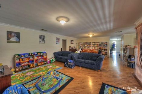 Property photo of 12 Grandmere Parade Meadow Springs WA 6210