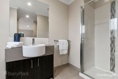 Property photo of 13 Marlin Crescent Point Cook VIC 3030