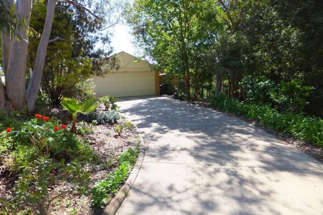 77 Harnham Dr, Bairnsdale, VIC 3875