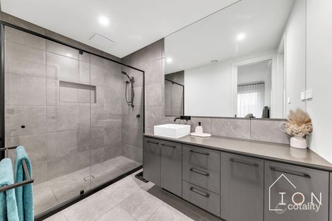 Property photo of 11 Nightfall Avenue Clyde North VIC 3978