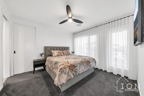Property photo of 11 Nightfall Avenue Clyde North VIC 3978